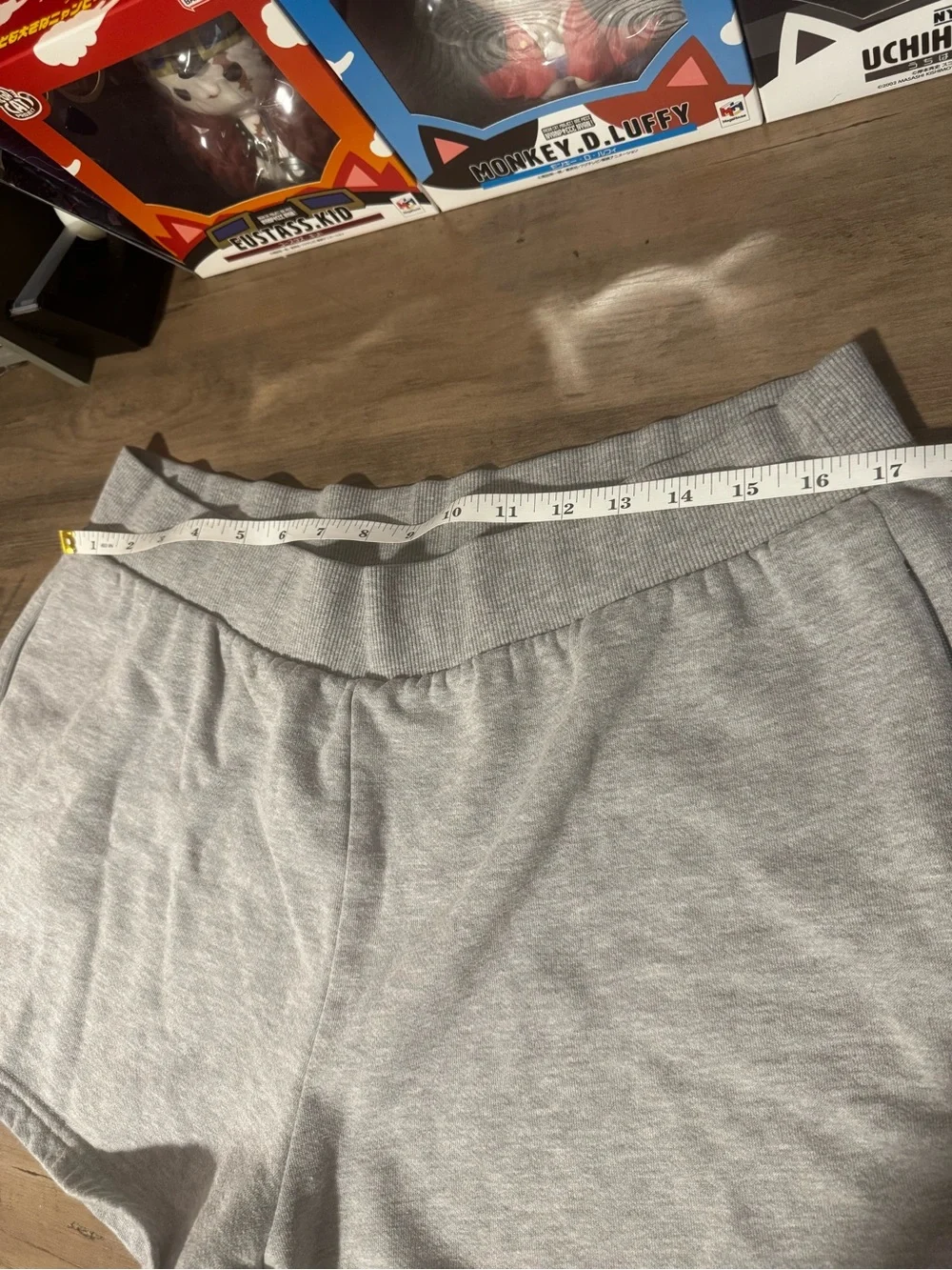 Alo Yoga gray heather shorts